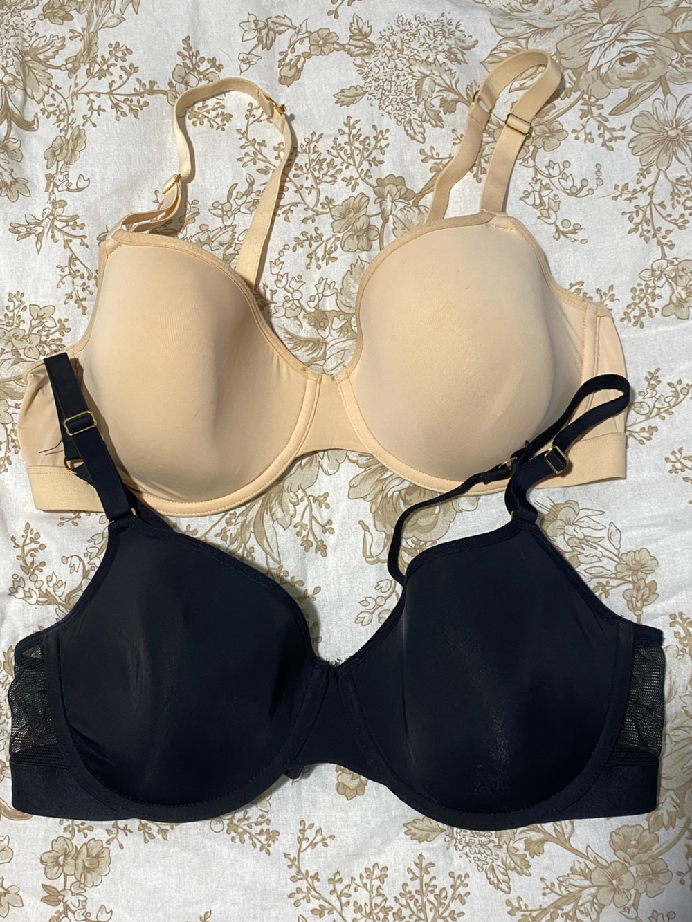 Set of 2- Lively Underwire Everyday T-Shirt Bras Size 38C - Nude and Black